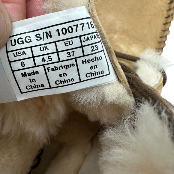 UGG Women's Chickaree Brown Sherling Lined Tied Booties NWOB Size 6 - Picture 5 of 5